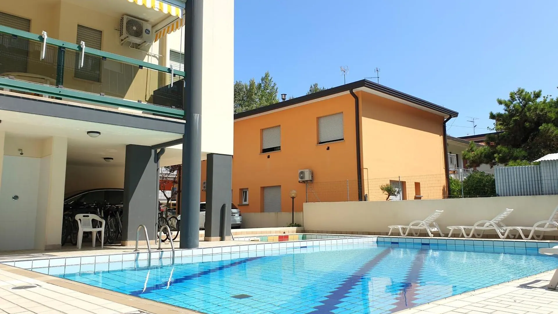 Flat With Common Pool In Bibione - Beahost Apartment